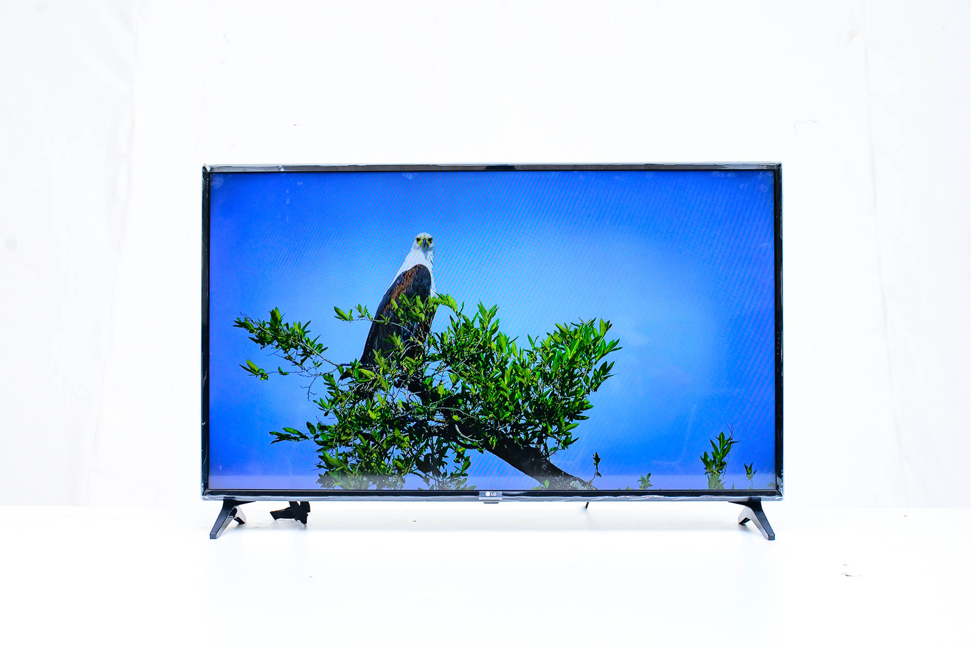 LG 43-Inch Smart Full HD TV